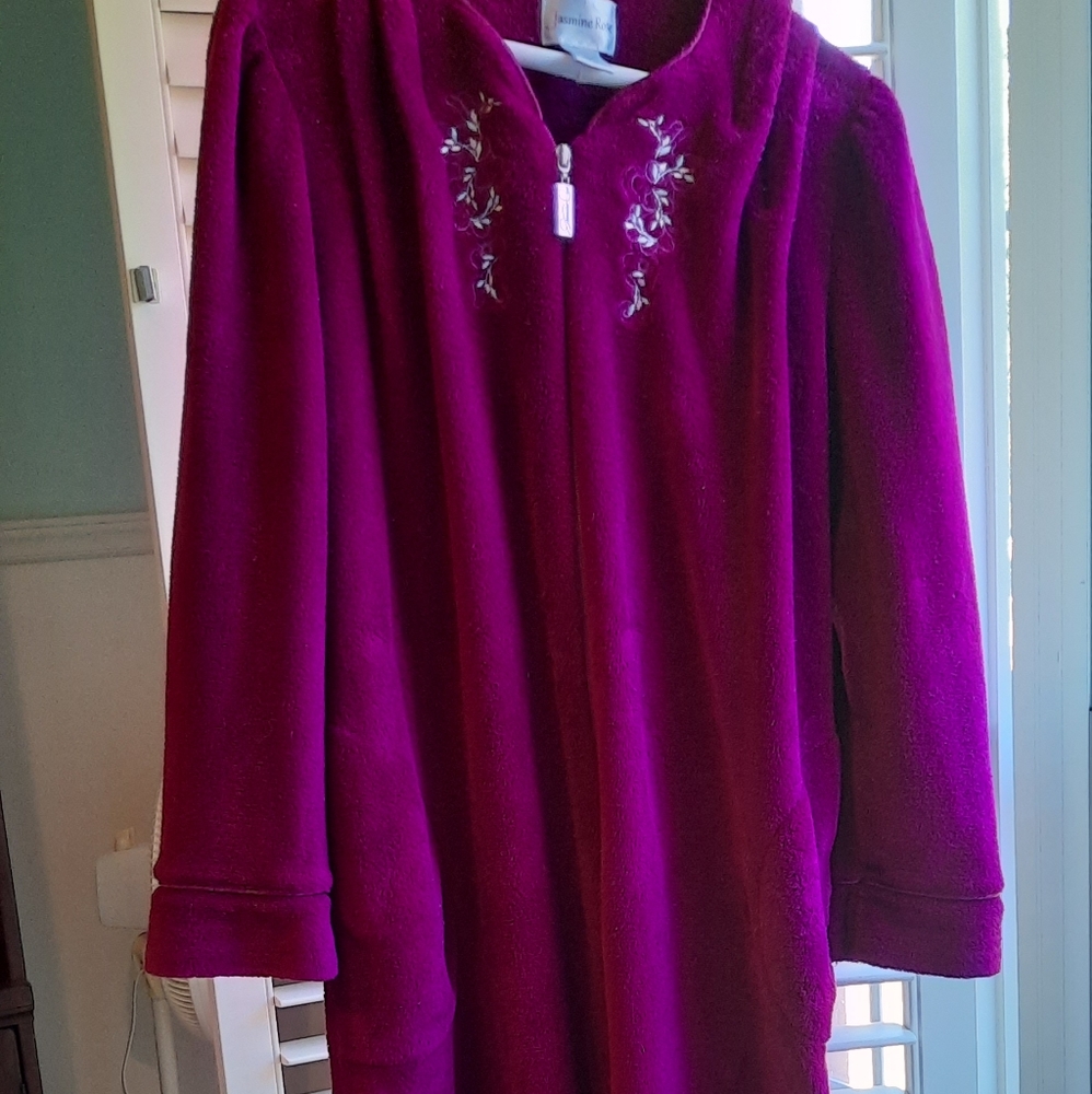 Two Robes excellent condition - Picture 6 of 6